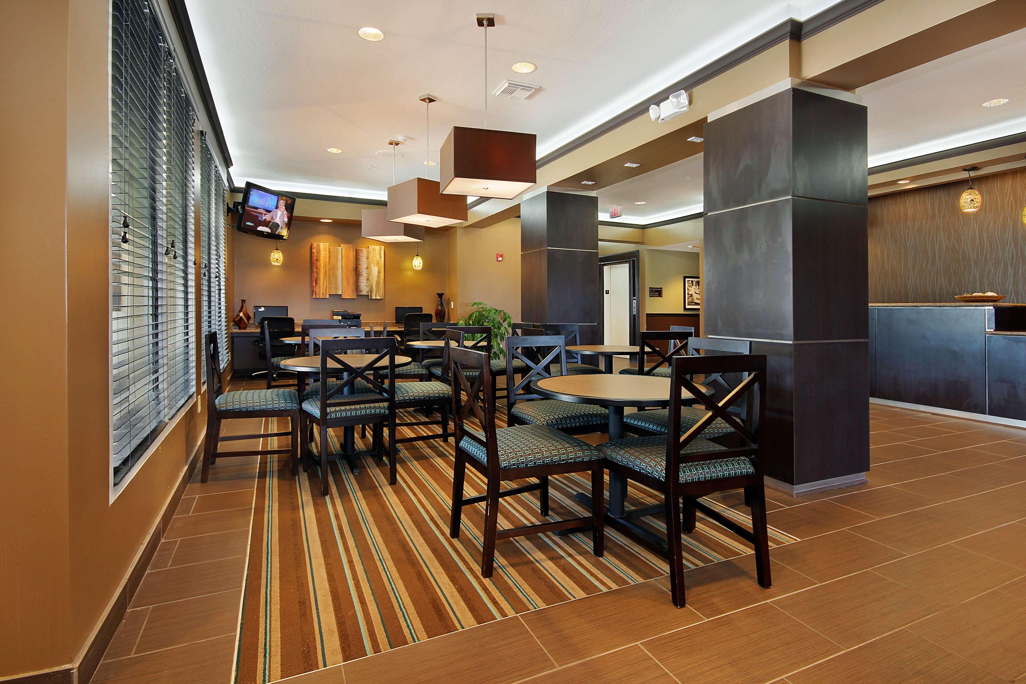 Hotel Best Western Plus Seawall & By The Beach 3*